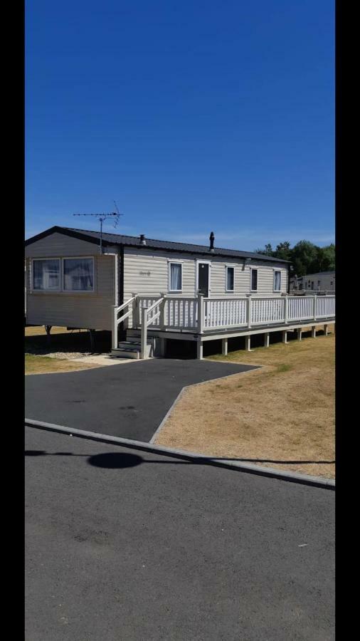 Отель P&D'S Pearl Caravan At Tattershall Lakes Country Park Экстерьер фото