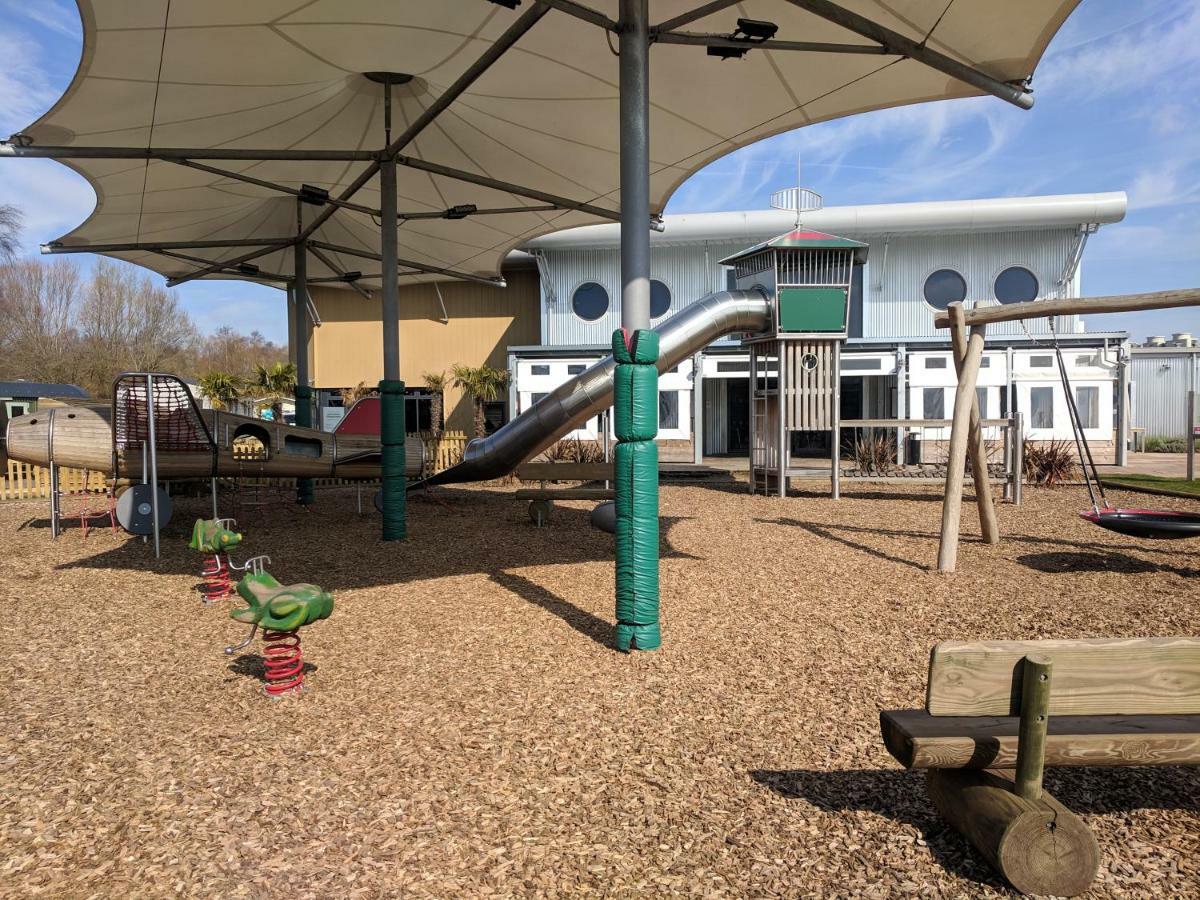 Отель P&D'S Pearl Caravan At Tattershall Lakes Country Park Экстерьер фото