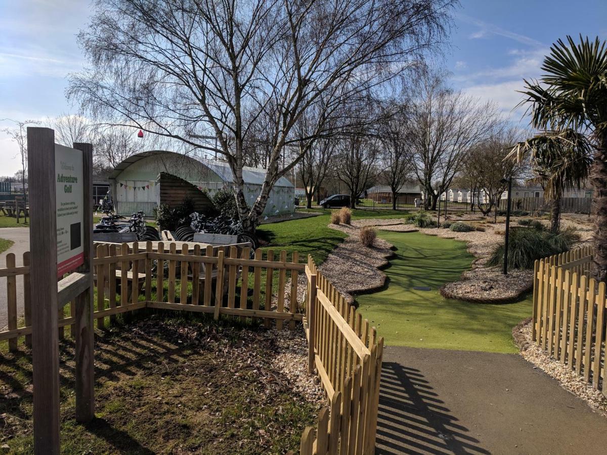 Отель P&D'S Pearl Caravan At Tattershall Lakes Country Park Экстерьер фото